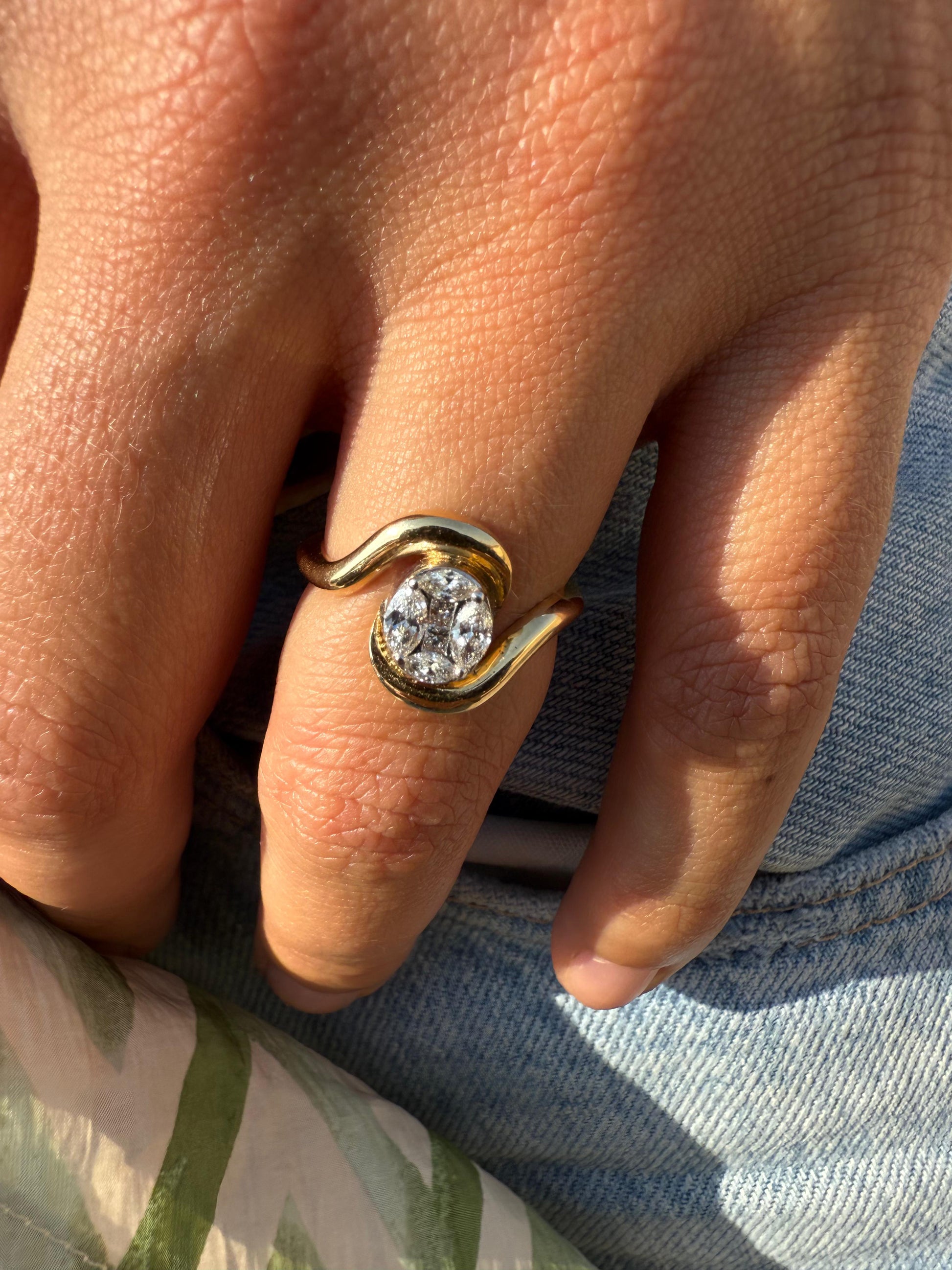 Golden Flow Diamond Ring