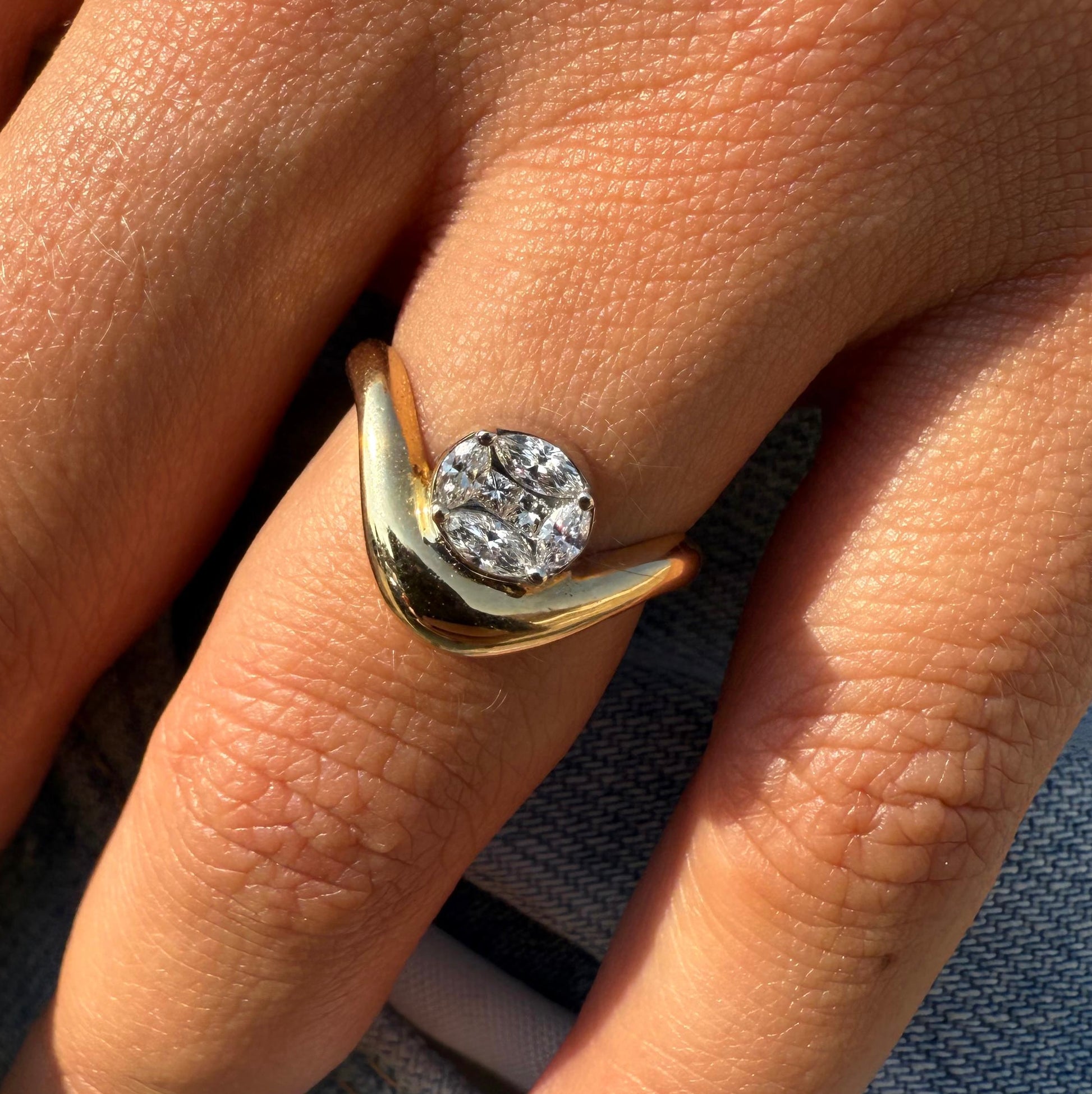 Golden Eclipse Diamond Ring