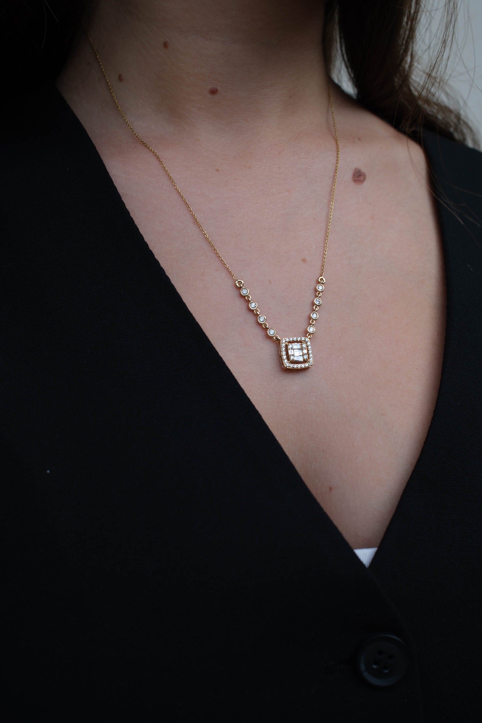 Centered Carre Necklace