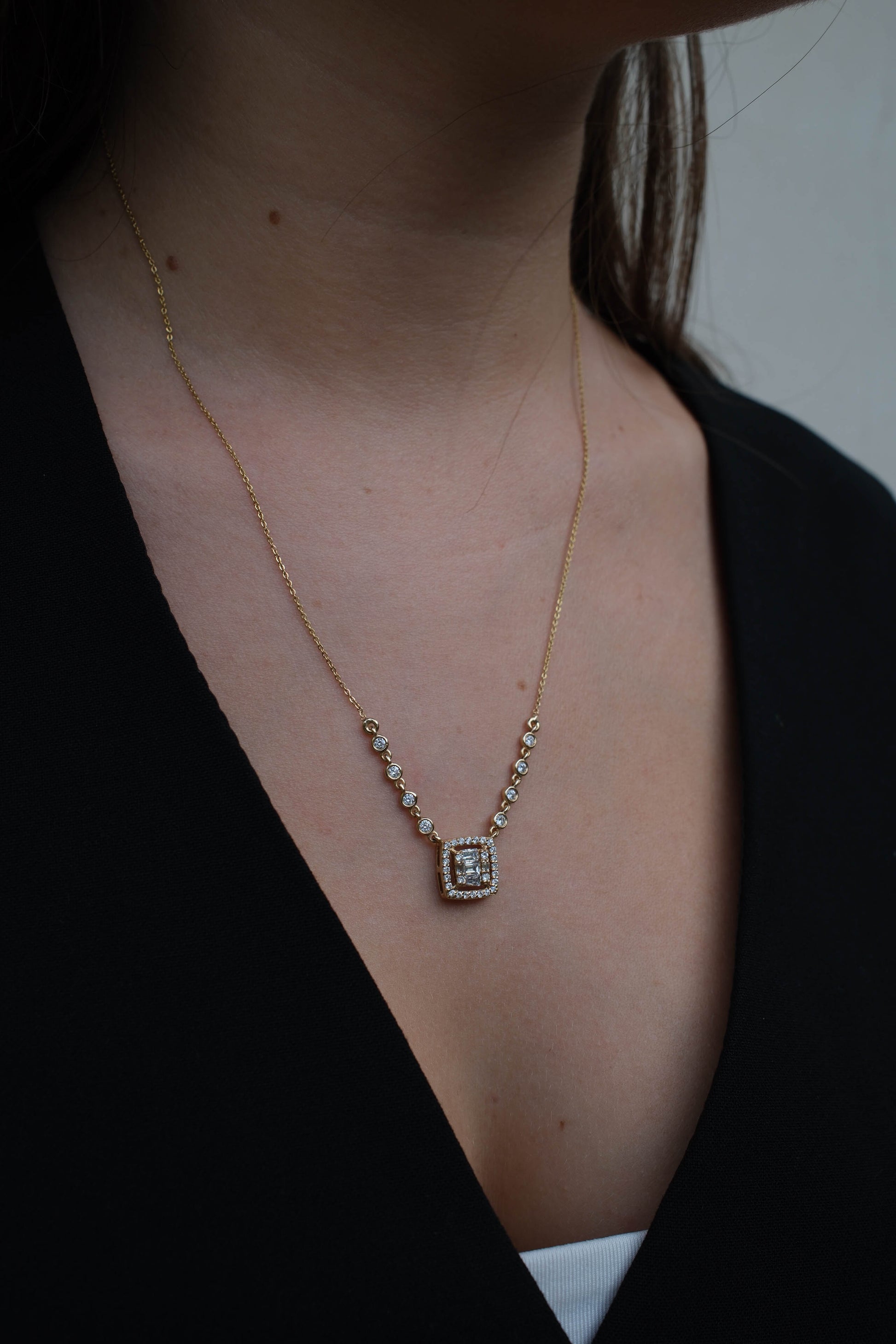 Centered Carre Necklace