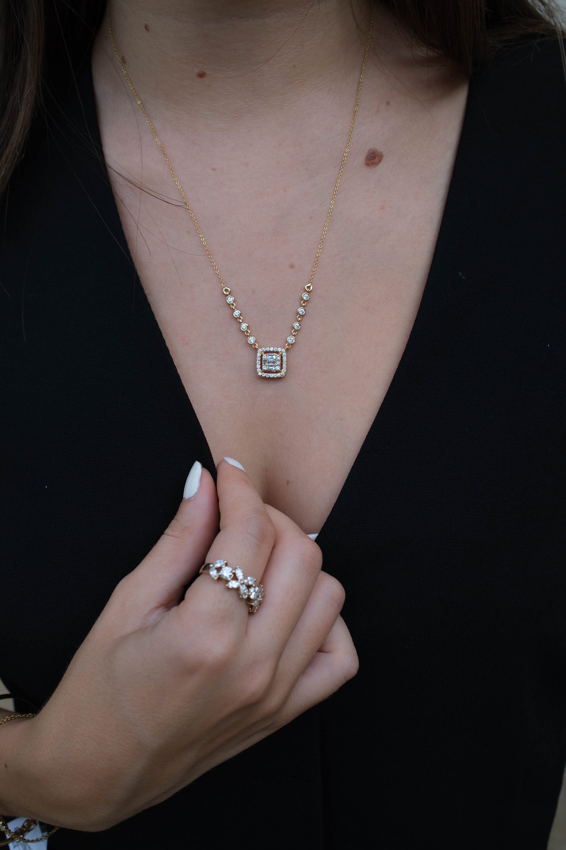 Centered Carre Necklace