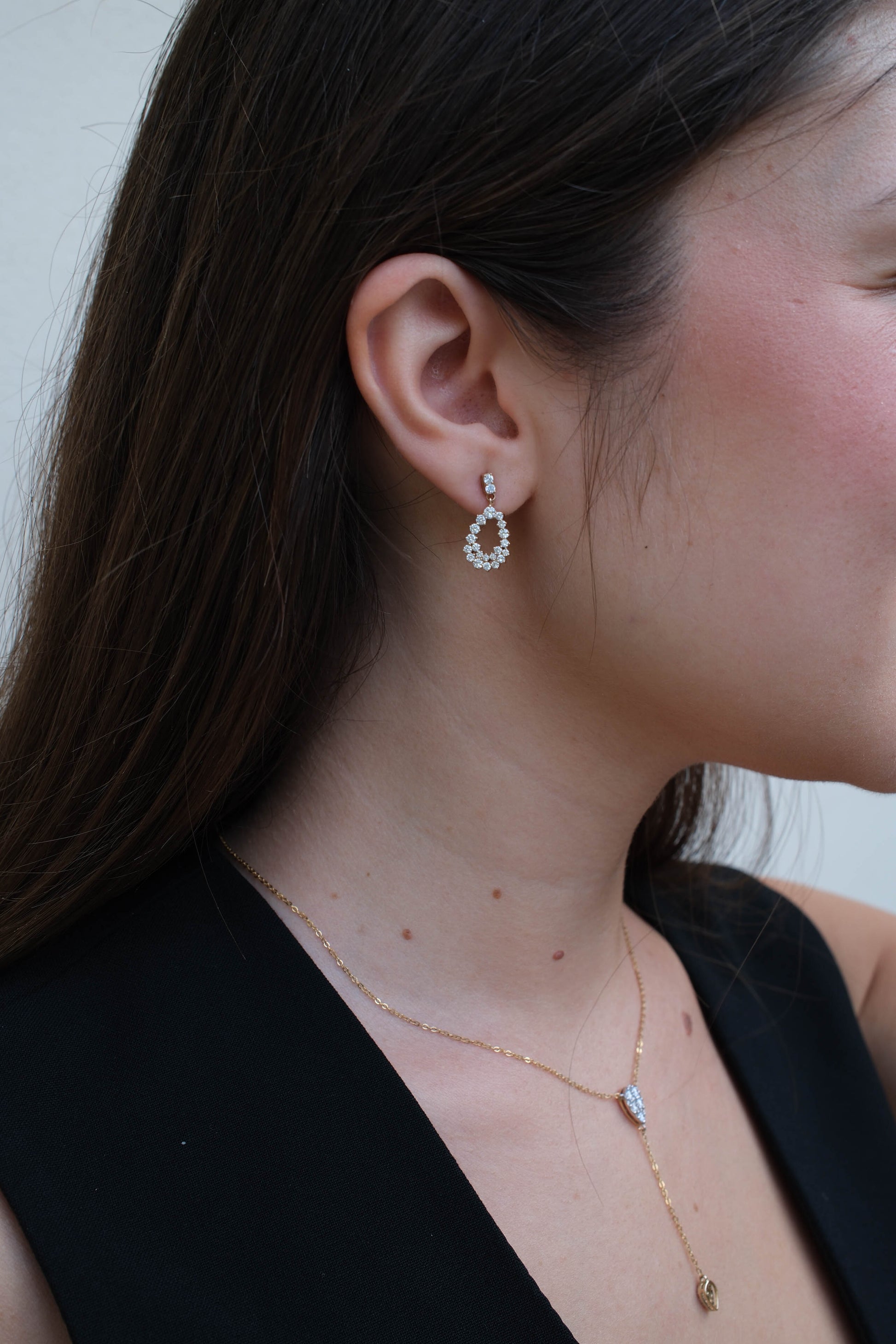 Golden Radiance Oval Drop Earrings